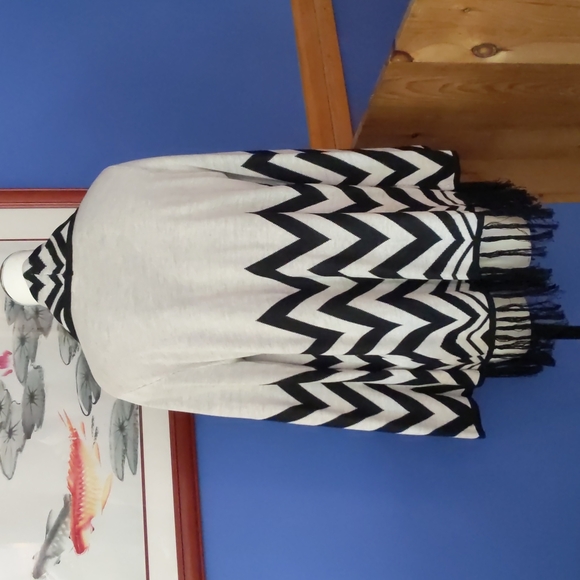 Ya Los Angeles Open Cardigan Size L - Picture 7 of 8